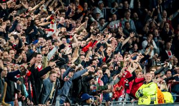 Kibice PSV nie rozróżniają Suarezów
